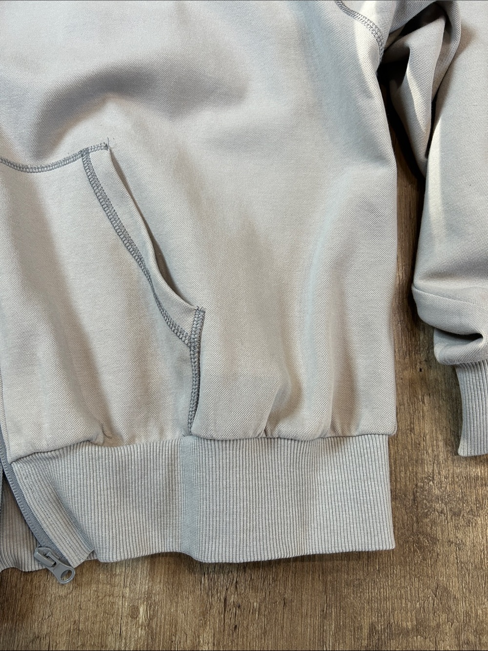 Aelfric Eden Light Gray Hoodie & jorts set - Picture 7 of 16
